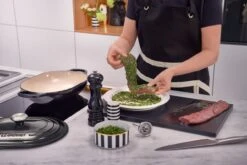 Le Creuset Chef's Knife -Deuteres Shop 21112310000430 96002000140000 98100200000100 98000315000100 LS00003 1280x1280