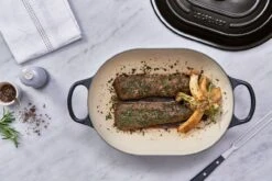 Le Creuset Signature Oblong Dutch Oven -Deuteres Shop 21112310000430 96002500541000 LS00002 1280x1280