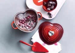 Le Creuset Heart Collection Oven -Deuteres Shop 21401200602455 LS00004 1280x1280