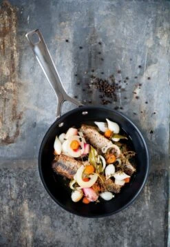 Le Creuset Toughened Nonstick High Fry Pan 36 Le Creuset Toughened Nonstick High Fry Pan -Deuteres Shop 51101240010002 LS00003 1280x1280