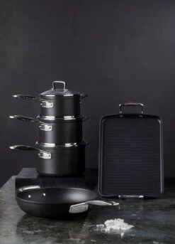 Le Creuset Toughened Nonstick Ribbed Rectangular Grill -Deuteres Shop 51101280010202 51803000010002 52107350010101 LS00001 1280x1280 1