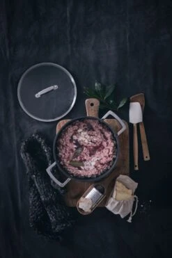 Le Creuset Toughened Nonstick Stockpot -Deuteres Shop 51102180010502 LS00002 1280x1280