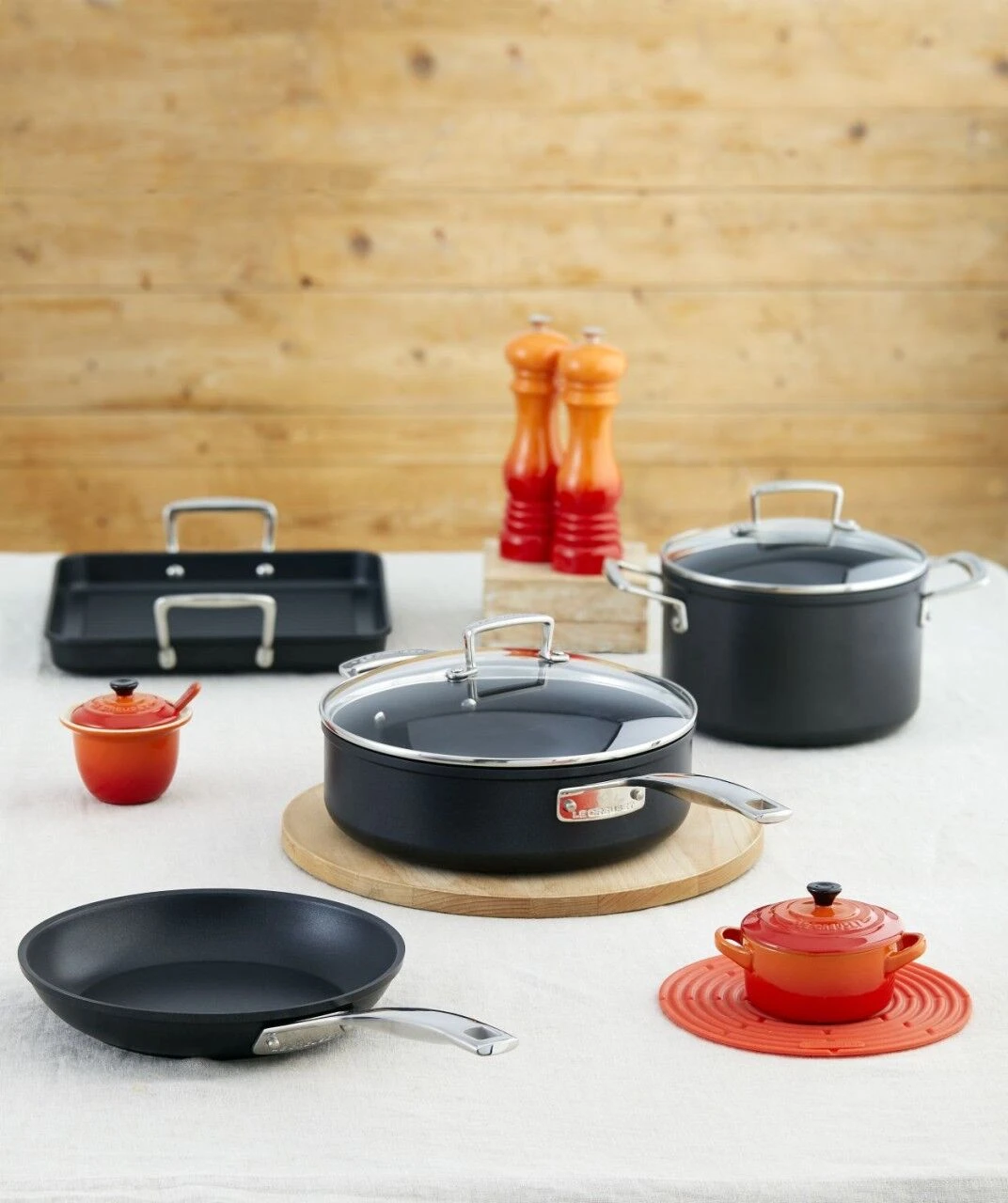 Le Creuset Toughened Nonstick Stockpot - Image 20
