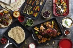 Le Creuset Toughened Nonstick Ribbed Rectangular Grill -Deuteres Shop 52102230010102 52104350010101 52107350010101 LS00001 1280x1280