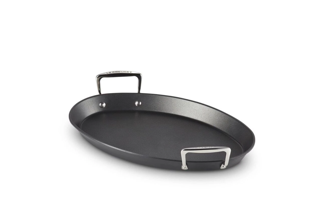 Le Creuset Toughened Nonstick Oval Fry Pan 5 Le Creuset Toughened Nonstick Oval Fry Pan - Image 5