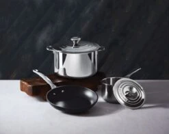 Le Creuset Stainless Steel Stockpot -Deuteres Shop 96600916000000 96600618000000 96600226000000 LS00001 1280x1280