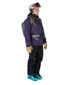 Osprey Kresta 20 -Deuteres Shop Kresta20 F21 OnBody1 PineLeafGreen 1280x1280