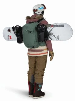 Osprey Kresta 20 -Deuteres Shop Kresta20 F21 OnBody5 PineLeafGreen 1280x1280